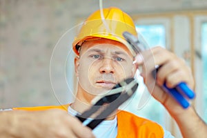 Electrician installing electricity img