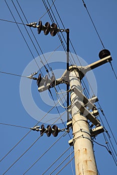 Electricity mast with many cabels