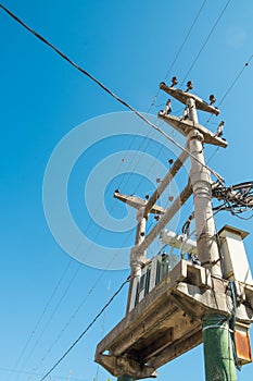 Electricity pylon