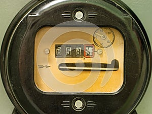 Electricity supply meter
