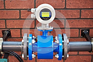 Electromagnetic flowmeter detector photo