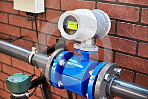 Electromagnetic flowmeter detector photo
