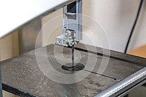 Electromechanical fret saw with