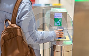 Electronic Boarding pass and passport control in the airport