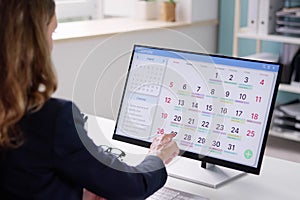 Electronic calendar planner