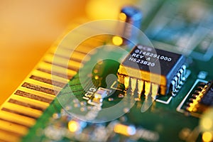 Electronic chip on circuit board