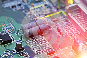 Electronic chip and standard inscriptions of resistors and condensers