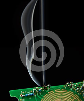 Electronic circuit shorted on resistor on PCB