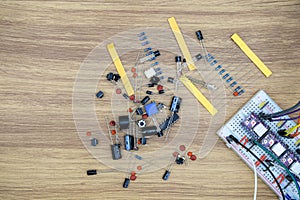 Electronic component connected with breadboard.