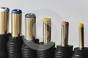 Electronic connectors