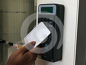 Electronic door lock, opening by security card