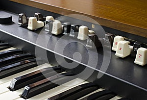 Electronic Drawbar Organ