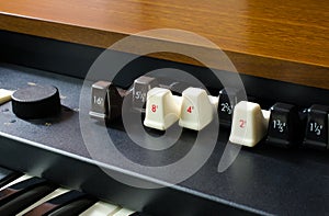 Electronic Drawbar Organ photo