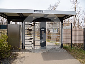 Electronic gate. Electronic ticket verification.