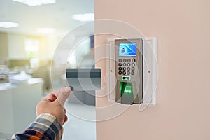 Electronic key card and finger scan access control system