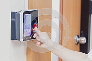 Electronic key and finger access control system photo