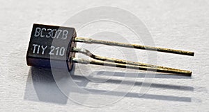 Electronic part transistor