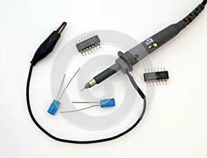 Electronic test lead