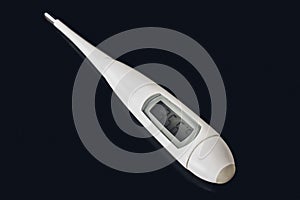 Electronic thermometer for measuring body temperature