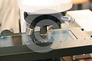 Electronical microscope