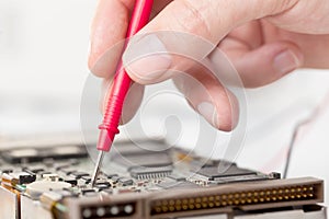 Electronics engineer