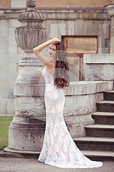 Elegant bride woman wedding portrait, vogue style photo. Fashion