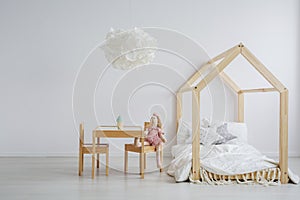 Elegant child table and bed