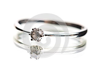 Elegant diamond ring