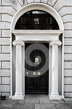 Elegantný gruzínsky dvere 