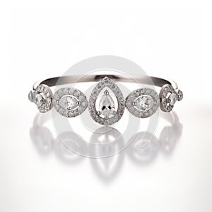 Elegant Headband With Halo Design And Drop-shaped Diamonds In 18k White Gold