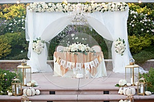 Elegant sweetheart table