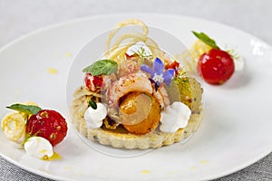 Elegant tart with crayfish