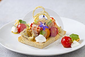 Elegant tart with crayfish