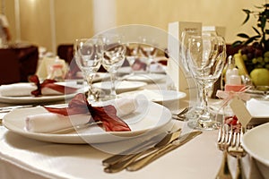 Elegant wedding party table photo