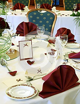 Elegant wedding table photo