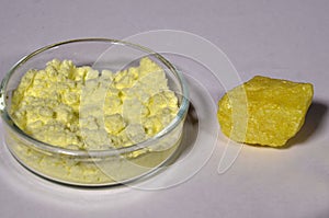 The element Sulphur seen in the allitropes amorpheus and crystalline