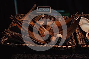 Elements and decorations of wood