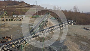 Elements of equipment for the extraction and sorting of rubble. Production of construction materials. Metal construction for