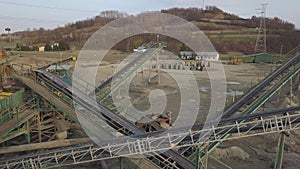 Elements of equipment for the extraction and sorting of rubble. Production of construction materials. Metal construction for