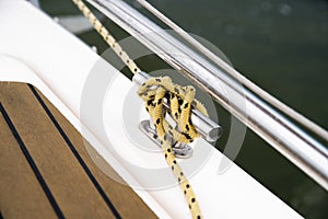 Elements of modern yacht cleat