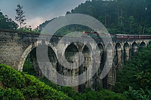 Ella nine arch bridge sri lanka