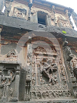 Ellora caves temple of lord shiva grate temple statue wall