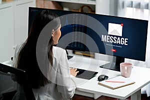 Email notification message showing on computer screen brisk