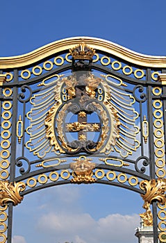Emblem in Buckingham Palace