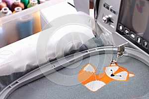 Embroidery with embroidery machine - fox theme