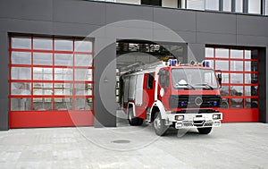 Emergency fire rescue truck