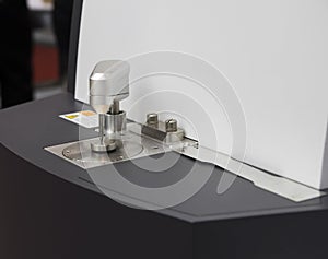 emission spectrometer for metal chemical analysis