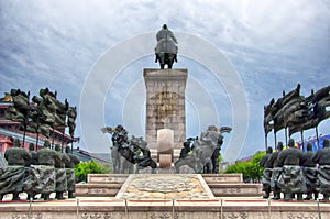 Emperor taizong statue xian china