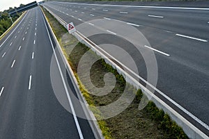 Empty 8-lane-highway