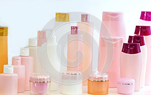 Vacío belleza productos el plastico botellas 